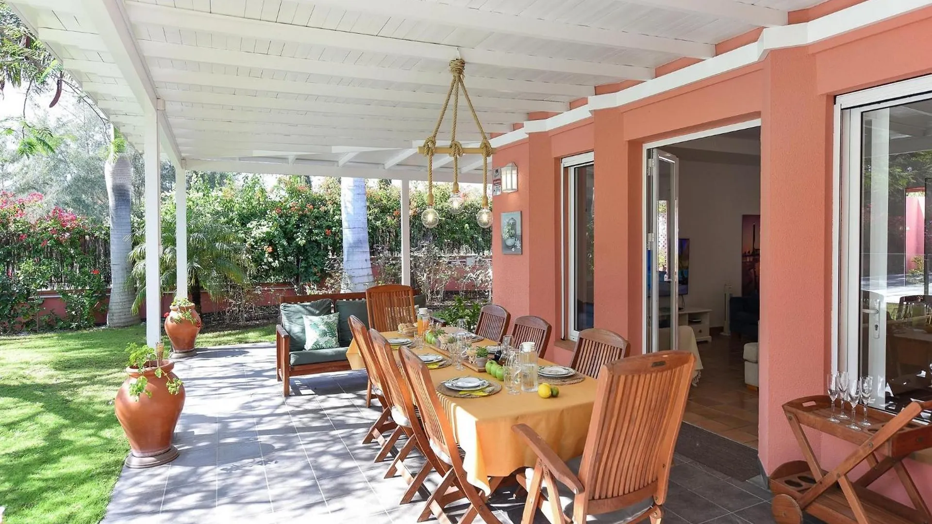 Villa Maspalomas Lux Luxury Retreat In Gran Canaria Private Heated Pool Wonderdul Terrace Area With Dining Area And Bbq Minutes From Popular,