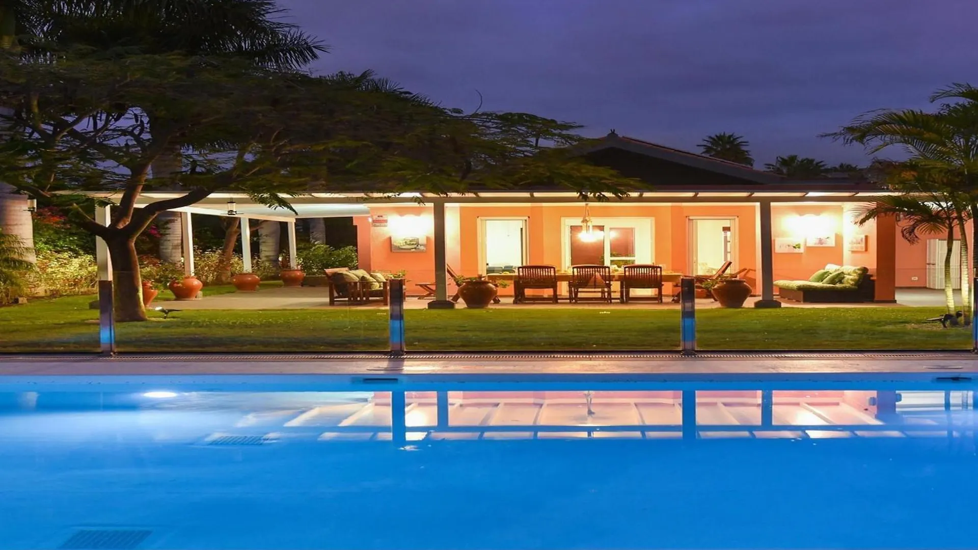 Villa Maspalomas Lux Luxury Retreat In Gran Canaria Private Heated Pool Wonderdul Terrace Area With Dining Area And Bbq Minutes From Popular,