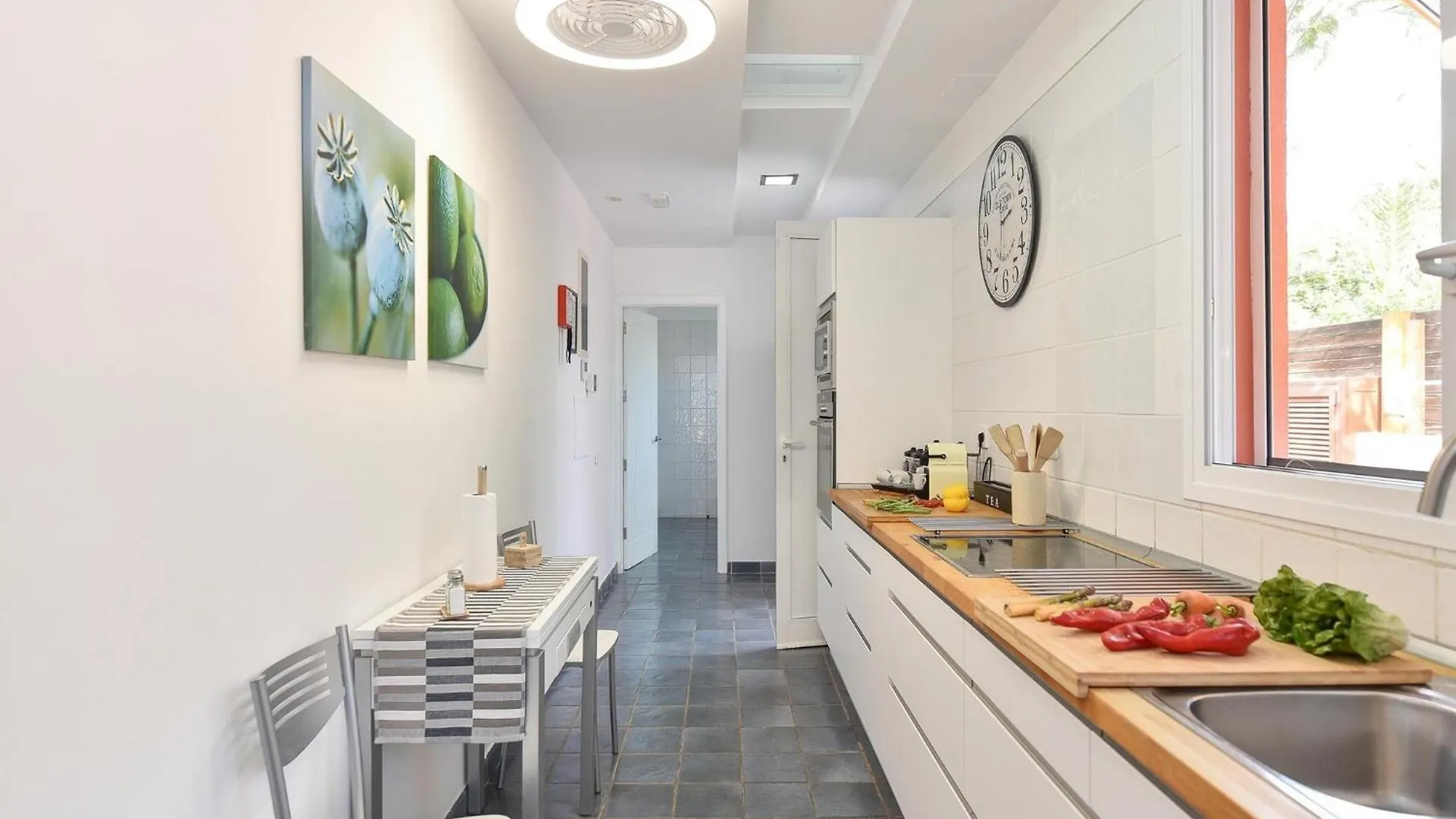 Villa Maspalomas Lux Luxury Retreat In Gran Canaria Private Heated Pool Wonderdul Terrace Area With Dining Area And Bbq Minutes From Popular, Las Palmas de Gran Canaria