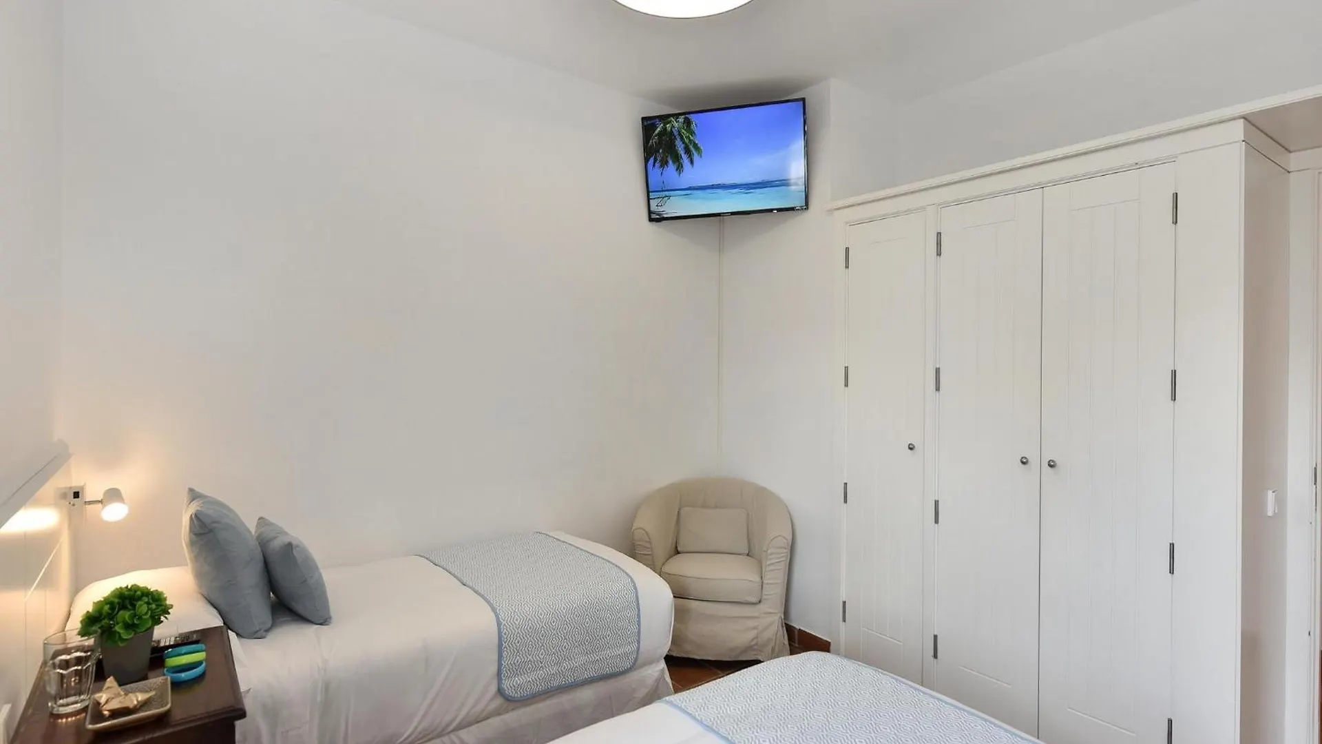 Villa Maspalomas Lux Luxury Retreat In Gran Canaria Private Heated Pool Wonderdul Terrace Area With Dining Area And Bbq Minutes From Popular,