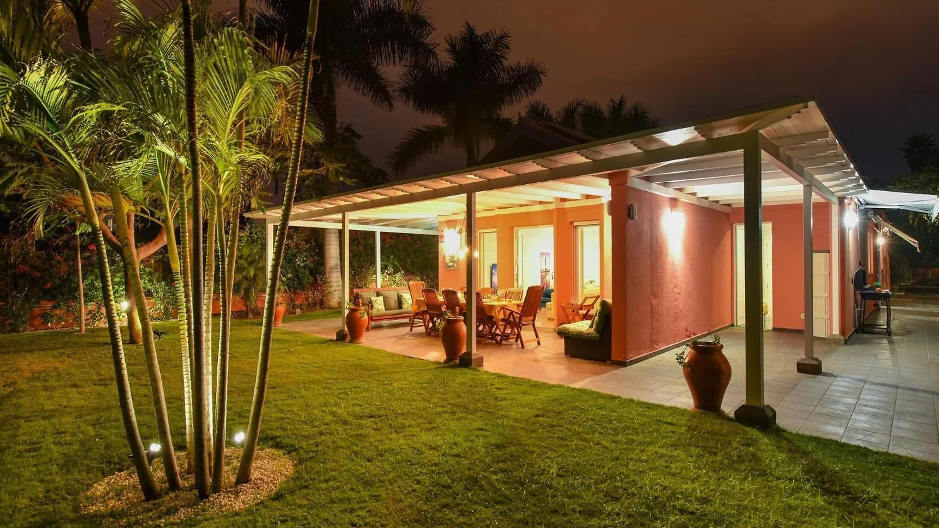 Villa Maspalomas Lux Luxury Retreat In Gran Canaria Private Heated Pool Wonderdul Terrace Area With Dining Area And Bbq Minutes From Popular,